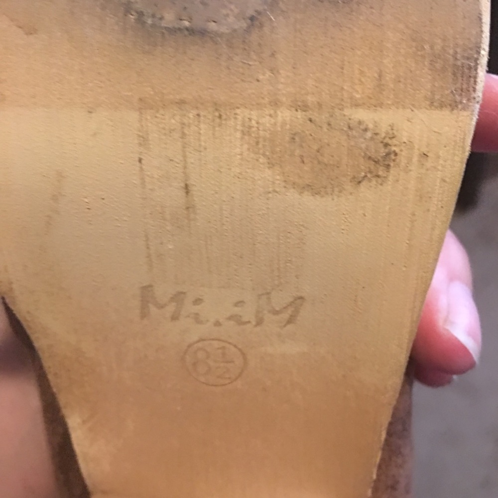 MI.IM Embroidered Gold Toe Bootie - Picture 8 of 8